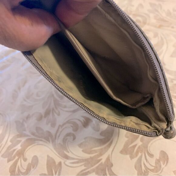 Vintage Calvin Klein Wristlet Gray Pebbled Leather Hardware Has Wear 4”x6.5” - Picture 3 of 4